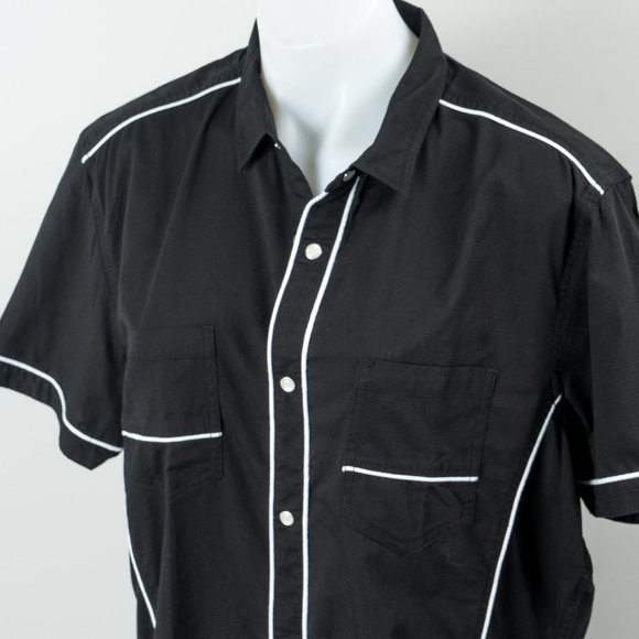 NWT Deep Black Contrast-Piping Kori Short-Sleeve Button-Up - L - Picture 3 of 6